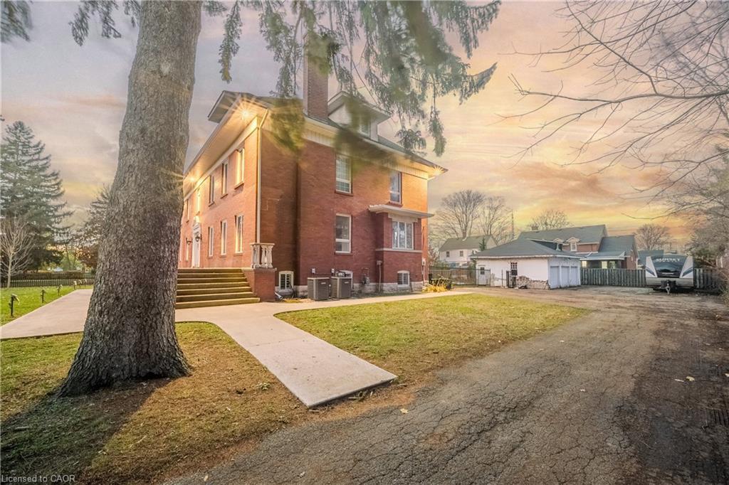 417 Broad Street W, Dunnville, ON - Outdoor