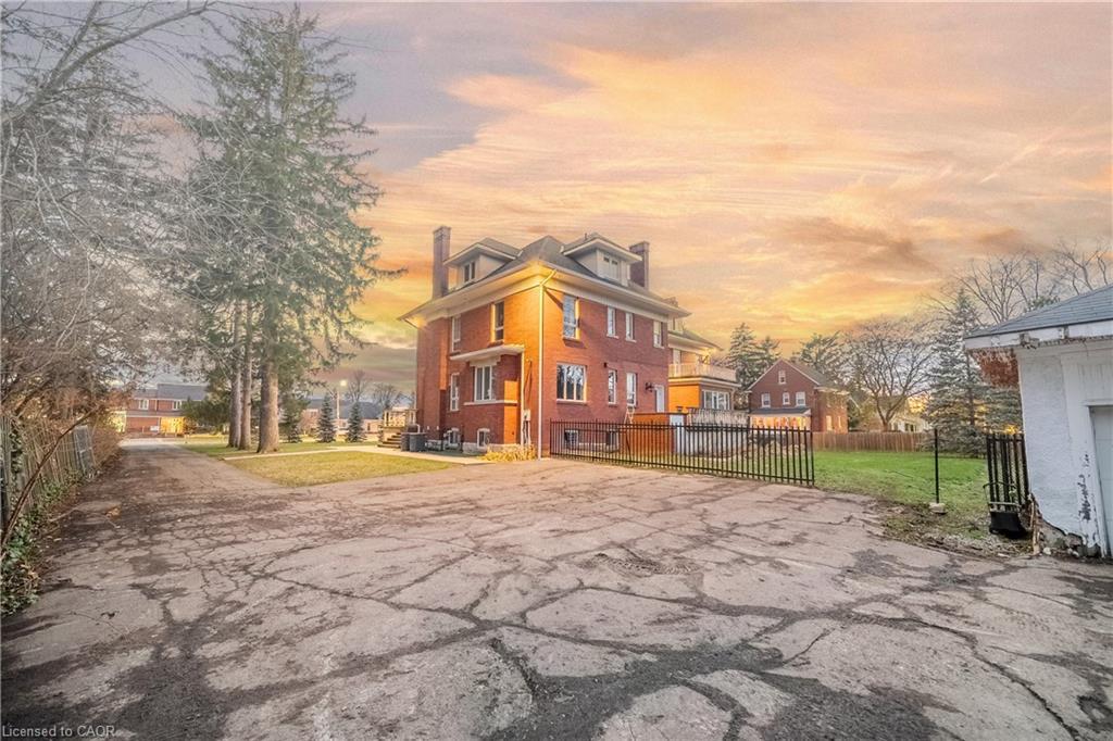 417 Broad Street W, Dunnville, ON - Outdoor