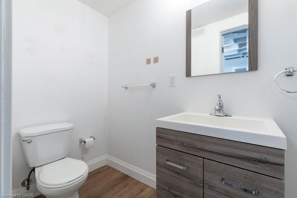 302-433 Barton Street E, Hamilton, ON - Indoor Photo Showing Bathroom