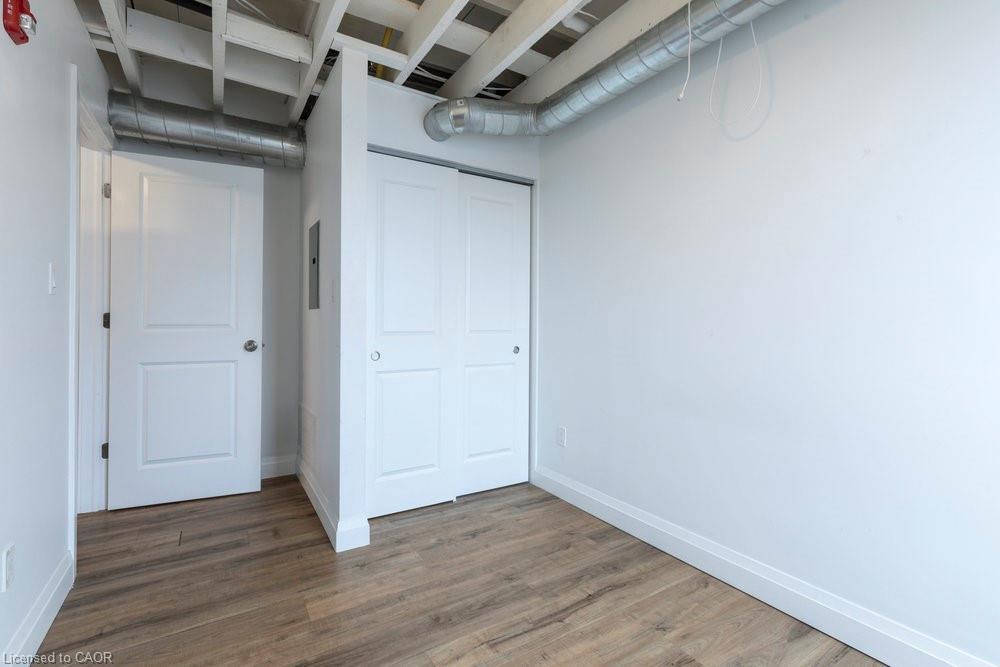 302-433 Barton Street E, Hamilton, ON - Indoor Photo Showing Other Room