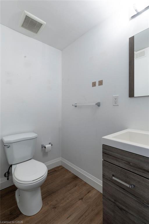 302-433 Barton Street E, Hamilton, ON - Indoor Photo Showing Bathroom