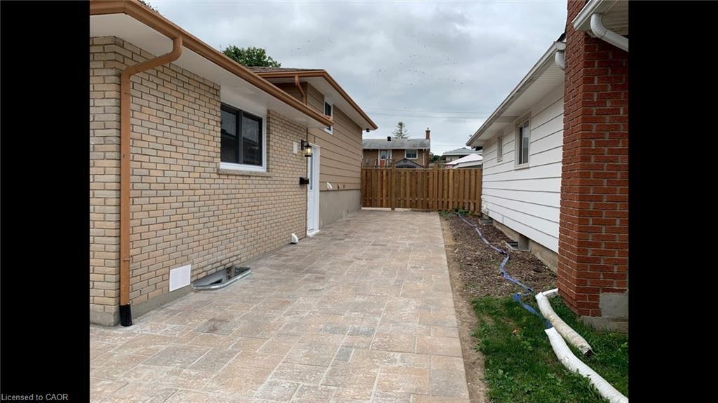 2-44 Lucerne Drive, Kitchener, ON - Outdoor With Exterior