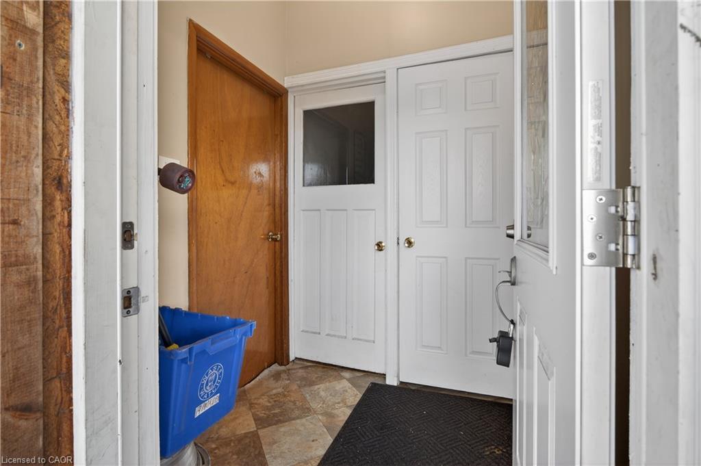 19 Morden Street, Hamilton, ON - Indoor Photo Showing Other Room