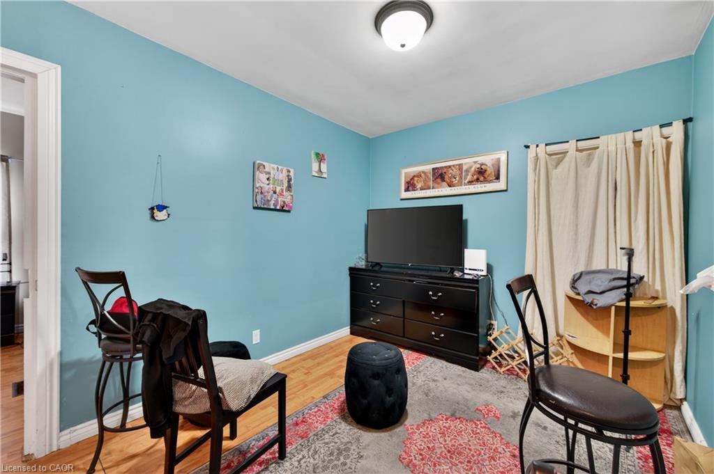 19 Morden Street, Hamilton, ON - Indoor