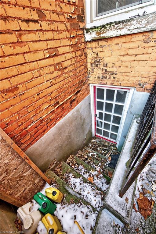 19 Morden Street, Hamilton, ON - Outdoor