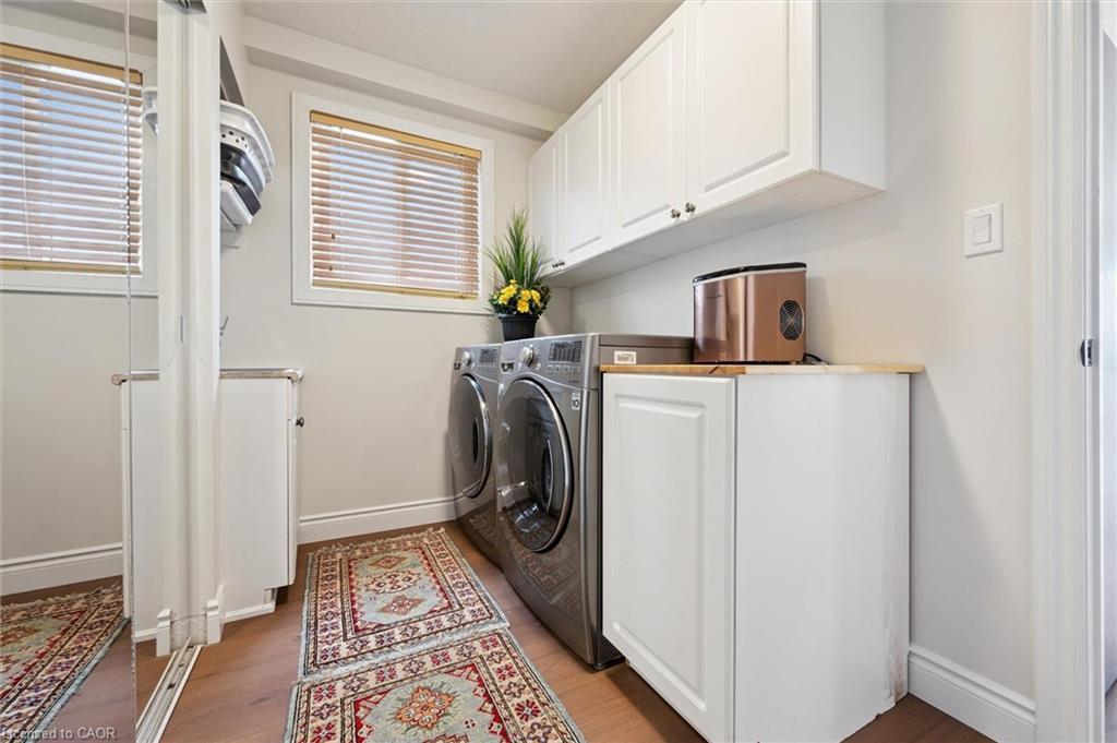 442 Chesapeake Drive, Waterloo, ON - Indoor Photo Showing Laundry Room