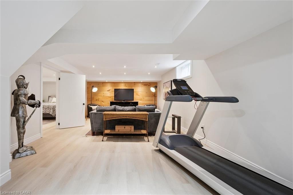 442 Chesapeake Drive, Waterloo, ON - Indoor Photo Showing Gym Room