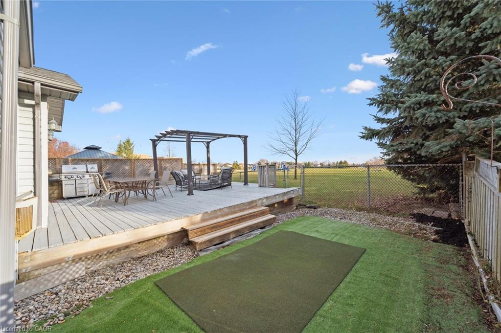 442 Chesapeake Drive, Waterloo, ON - Outdoor