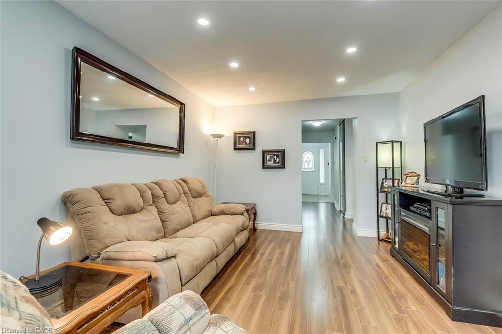 14-1548 Newlands Crescent, Burlington, ON - Indoor Photo Showing Living Room