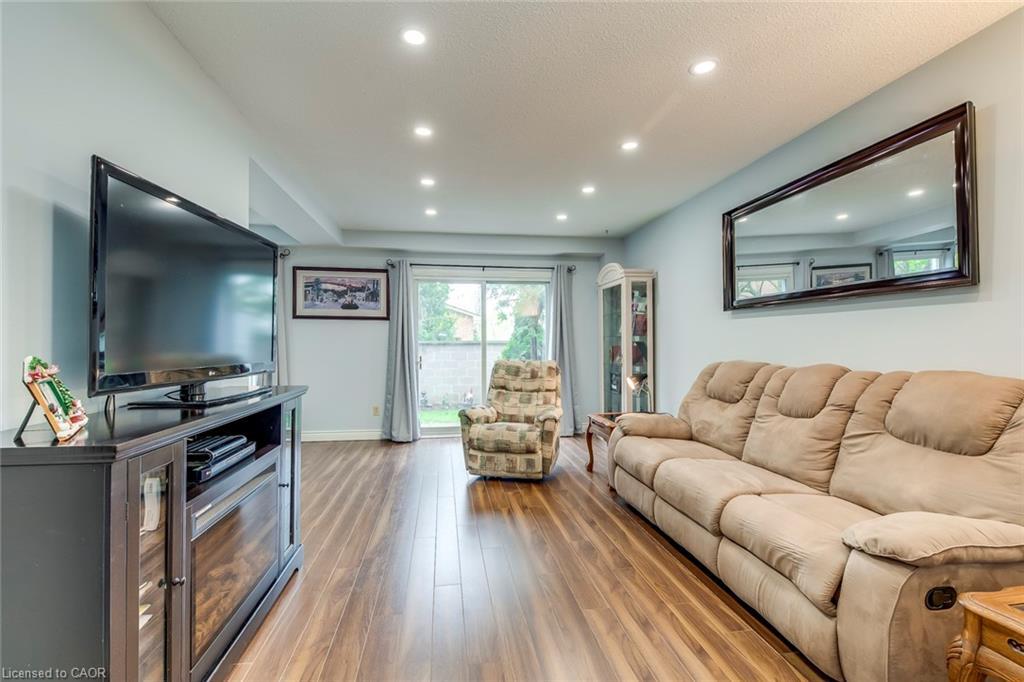 14-1548 Newlands Crescent, Burlington, ON - Indoor Photo Showing Living Room