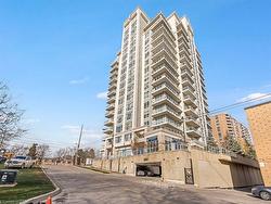 401-3865 Lake Shore Boulevard W Etobicoke, ON M8W 0A2