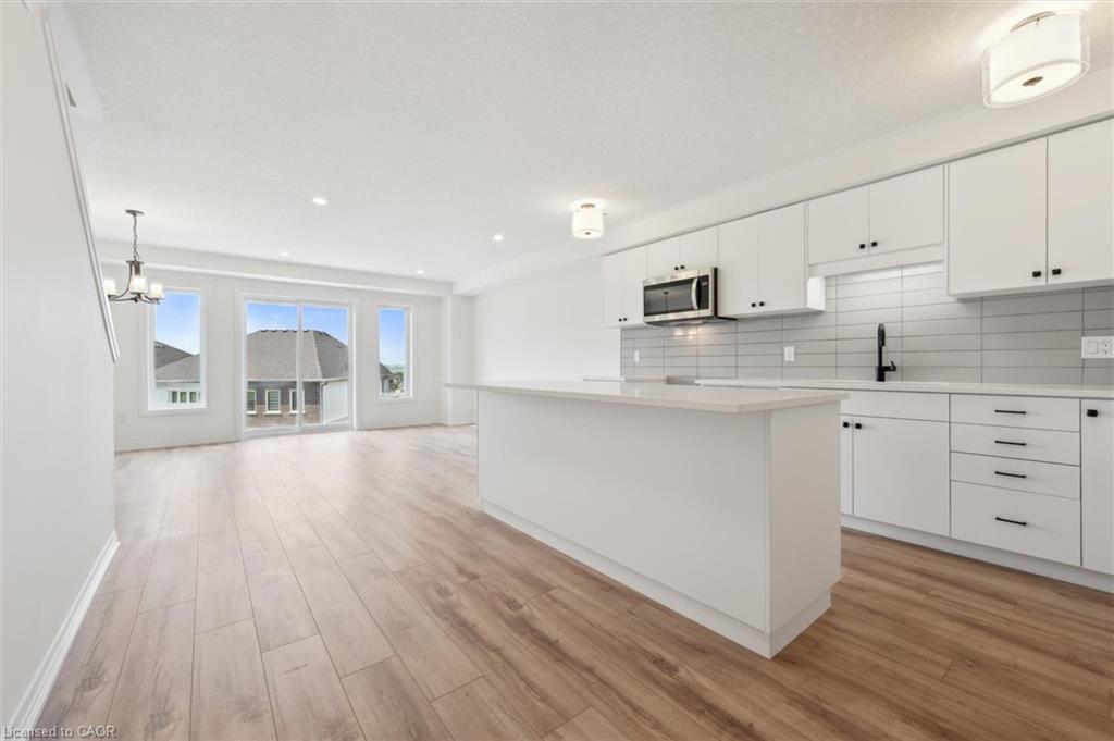 27 Benninger Drive, Kitchener, ON - Indoor Photo Showing Kitchen With Upgraded Kitchen