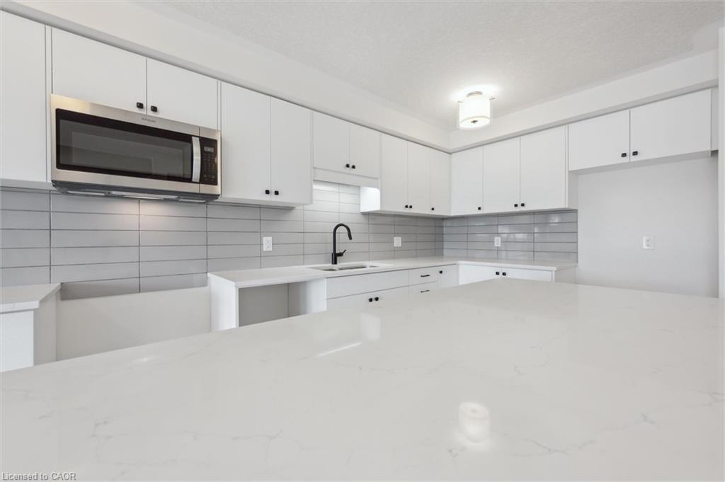 27 Benninger Drive, Kitchener, ON - Indoor Photo Showing Kitchen