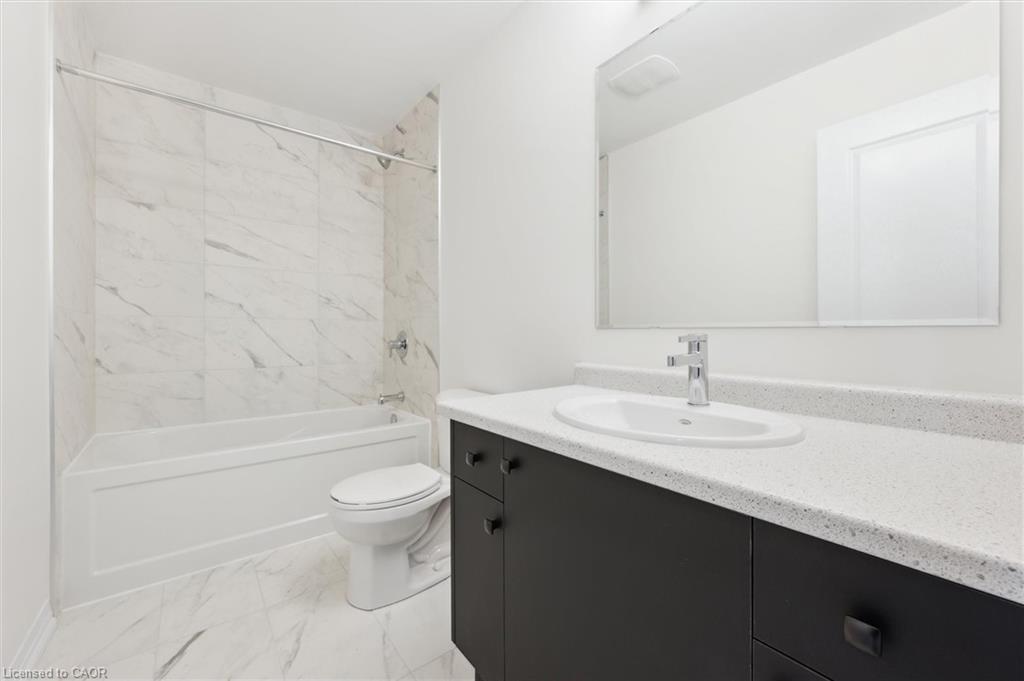 27 Benninger Drive, Kitchener, ON - Indoor Photo Showing Bathroom