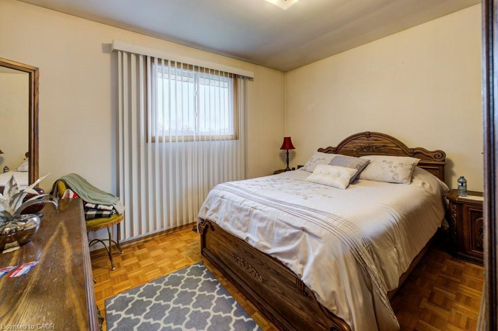 131 Thunderbird Drive, Cambridge, ON - Indoor Photo Showing Bedroom