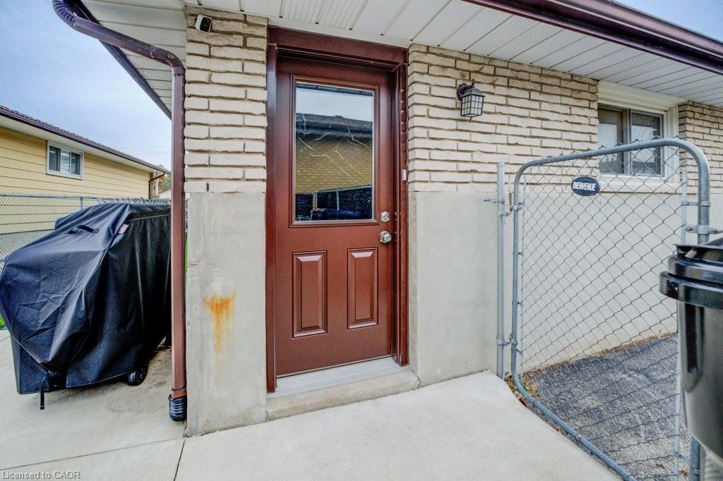 131 Thunderbird Drive, Cambridge, ON - Outdoor With Exterior