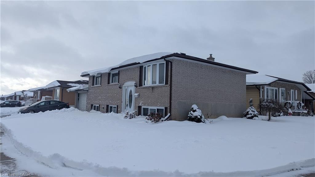 131 Thunderbird Drive, Cambridge, ON - Outdoor