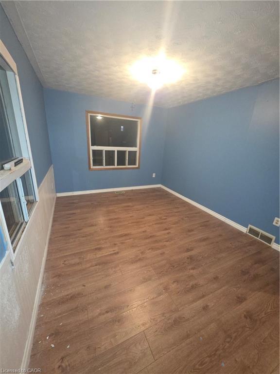 2-18 Huxley Avenue S, Hamilton, ON - Indoor Photo Showing Other Room