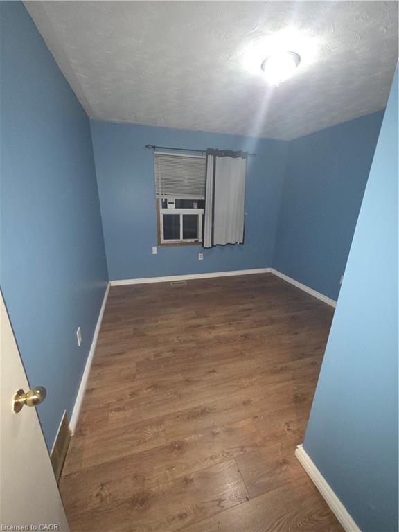 2-18 Huxley Avenue S, Hamilton, ON - Indoor Photo Showing Other Room