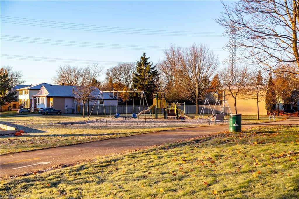 99 Broken Oak Crescent, Kitchener, ON - Outdoor