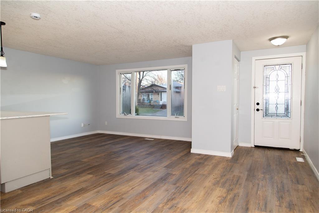 99 Broken Oak Crescent, Kitchener, ON - Indoor Photo Showing Other Room