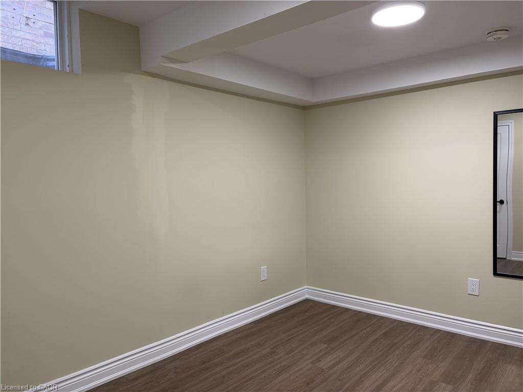 40 Houghton Street, Cambridge, ON - Indoor Photo Showing Other Room