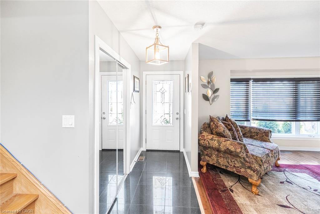 91 Thorburn Street S, Cayuga, ON - Indoor