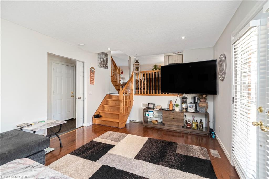 91 Thorburn Street S, Cayuga, ON - Indoor