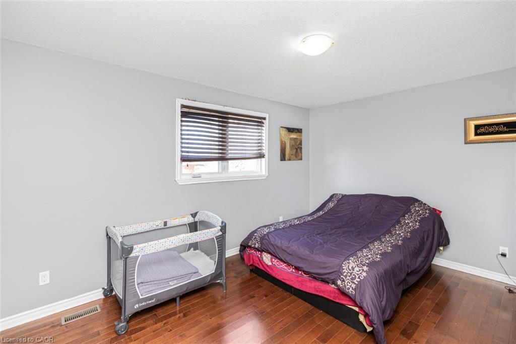91 Thorburn Street S, Cayuga, ON - Indoor Photo Showing Bedroom