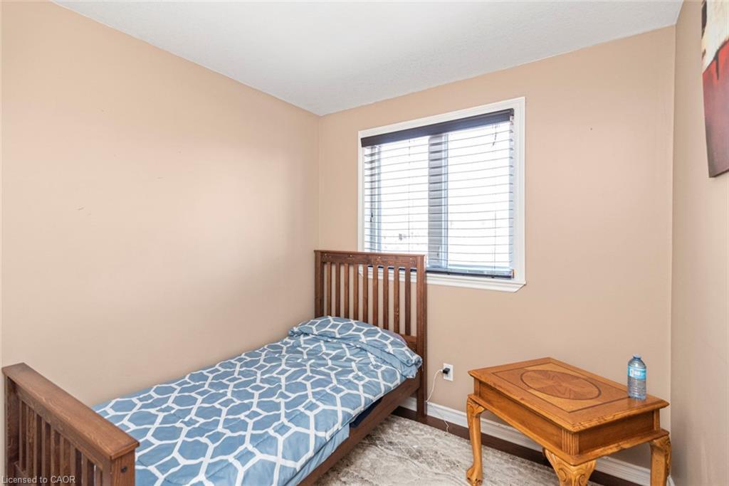 91 Thorburn Street S, Cayuga, ON - Indoor Photo Showing Bedroom