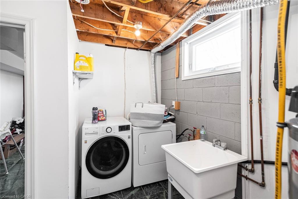 91 Thorburn Street S, Cayuga, ON - Indoor Photo Showing Laundry Room