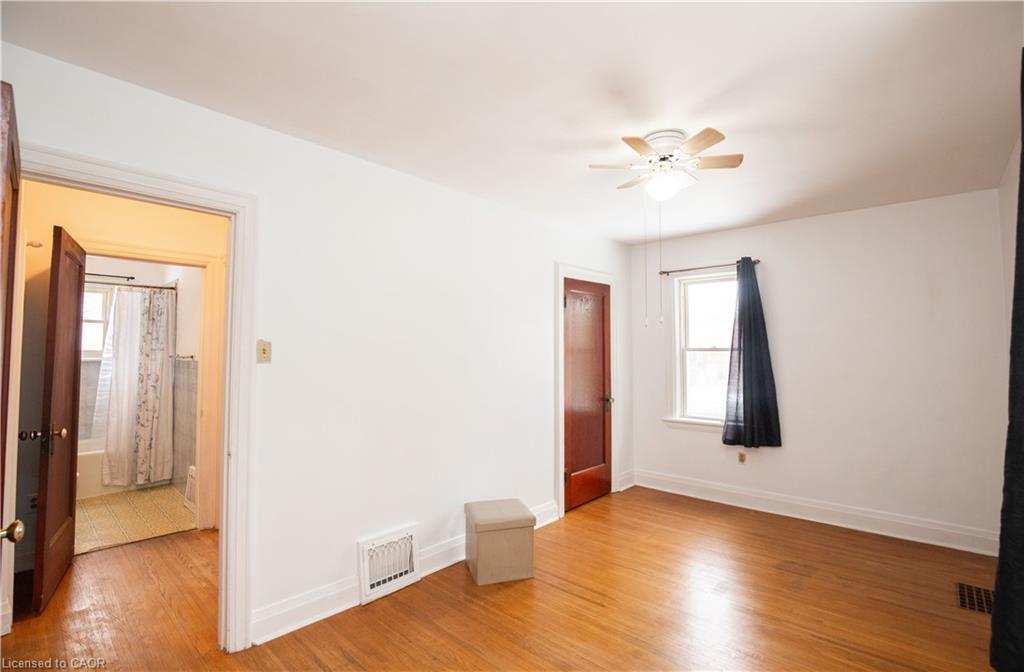 90 Osler Drive, Dundas, ON - Indoor Photo Showing Other Room