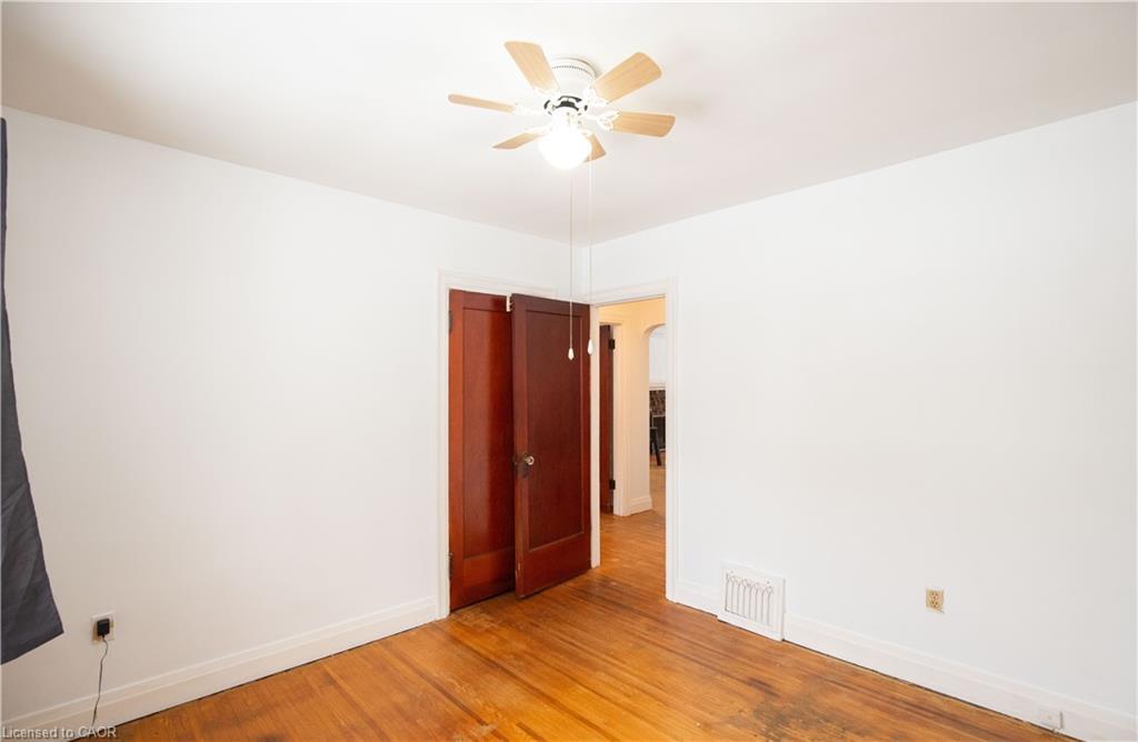 90 Osler Drive, Dundas, ON - Indoor Photo Showing Other Room