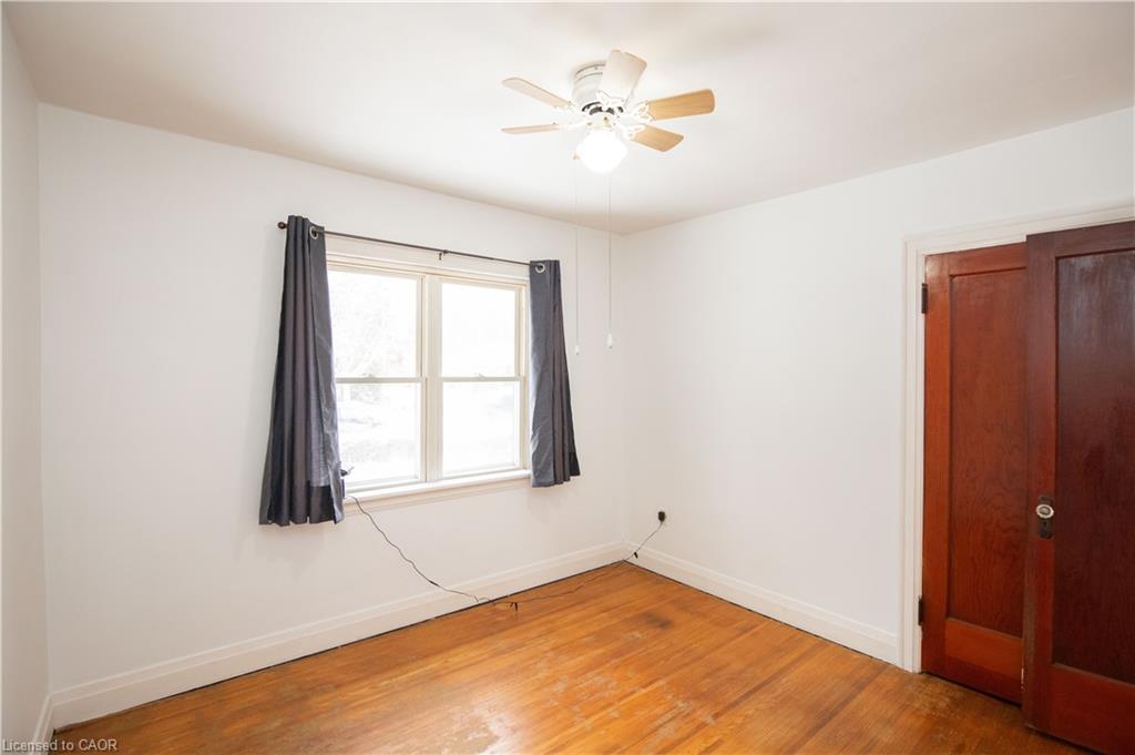 90 Osler Drive, Dundas, ON - Indoor Photo Showing Other Room