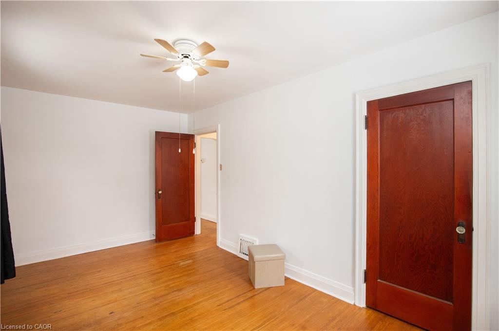 90 Osler Drive, Dundas, ON - Indoor Photo Showing Other Room