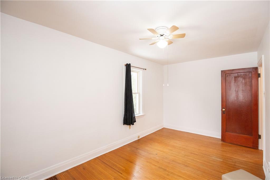 90 Osler Drive, Dundas, ON - Indoor Photo Showing Other Room