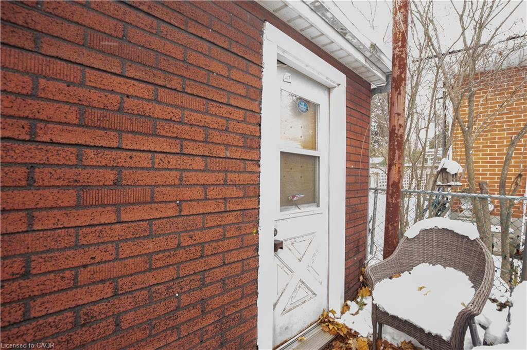 90 Osler Drive, Dundas, ON - Outdoor