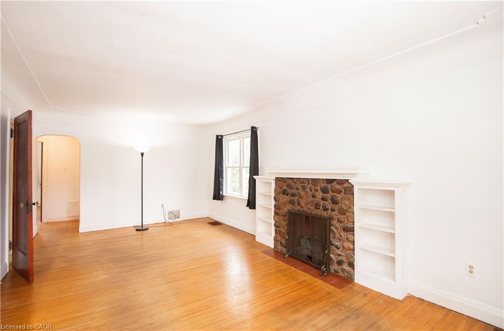 90 Osler Drive, Dundas, ON - Indoor With Fireplace