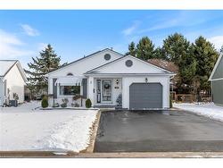 40 Thompson Drive Port Dover, ON N0A 1N4