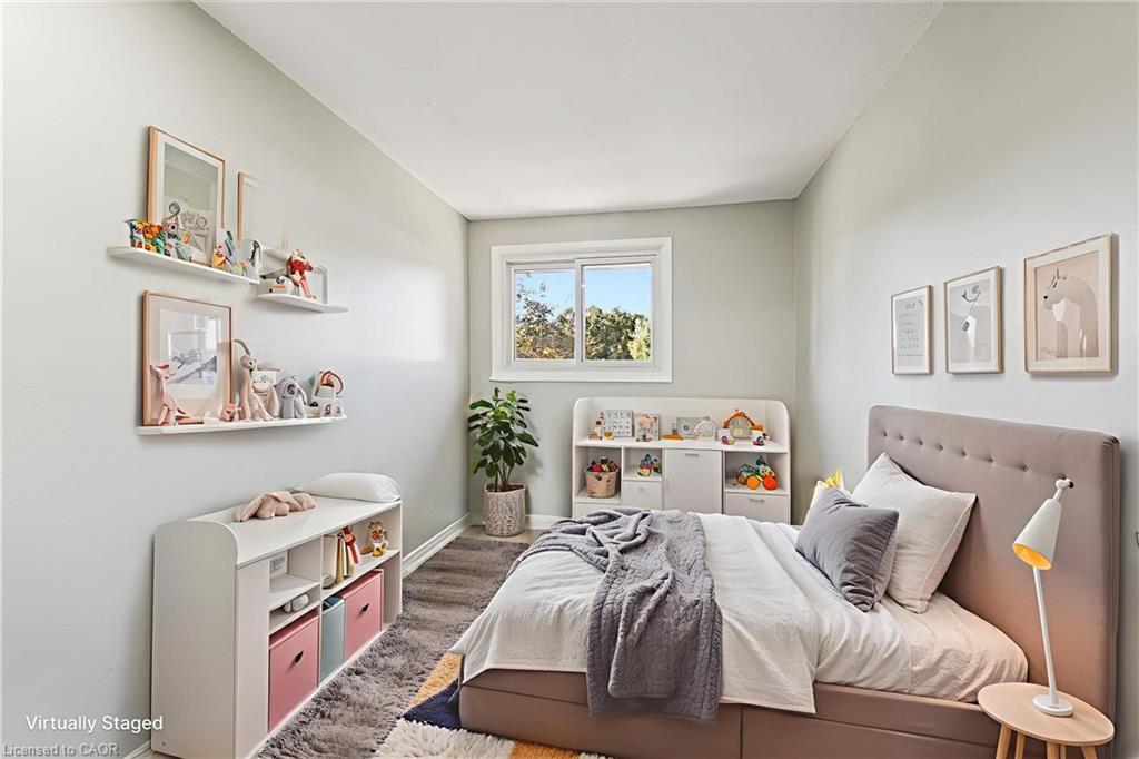 51-210 Glamis Road, Cambridge, ON - Indoor Photo Showing Bedroom