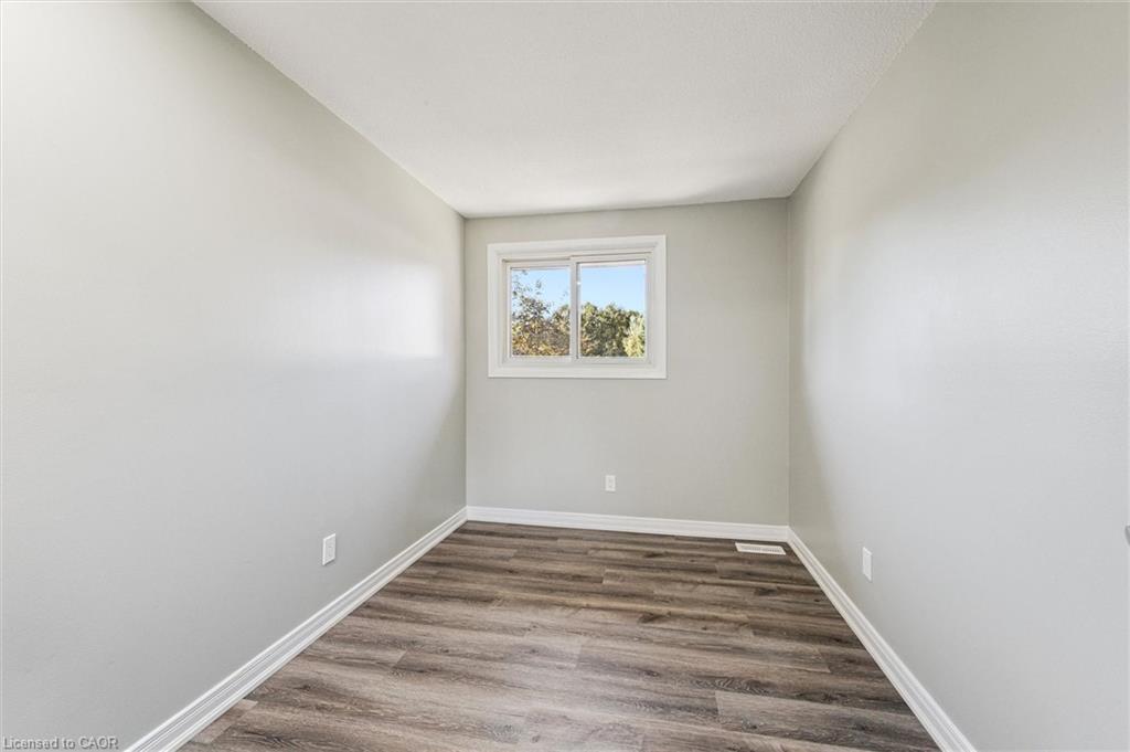 51-210 Glamis Road, Cambridge, ON - Indoor Photo Showing Other Room