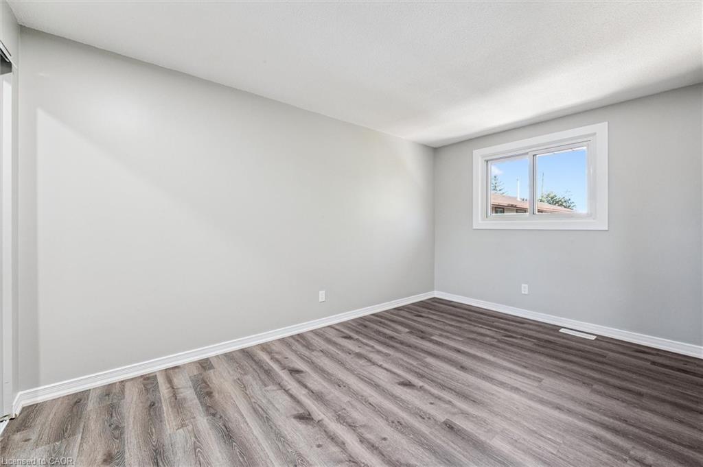 51-210 Glamis Road, Cambridge, ON - Indoor Photo Showing Other Room