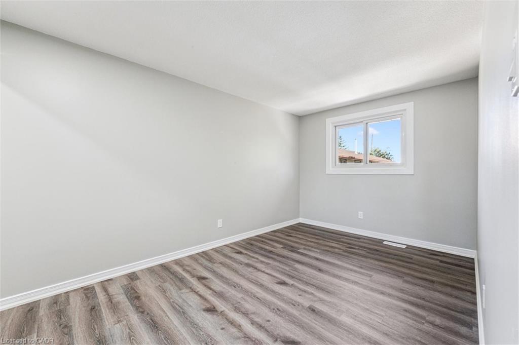 51-210 Glamis Road, Cambridge, ON - Indoor Photo Showing Other Room