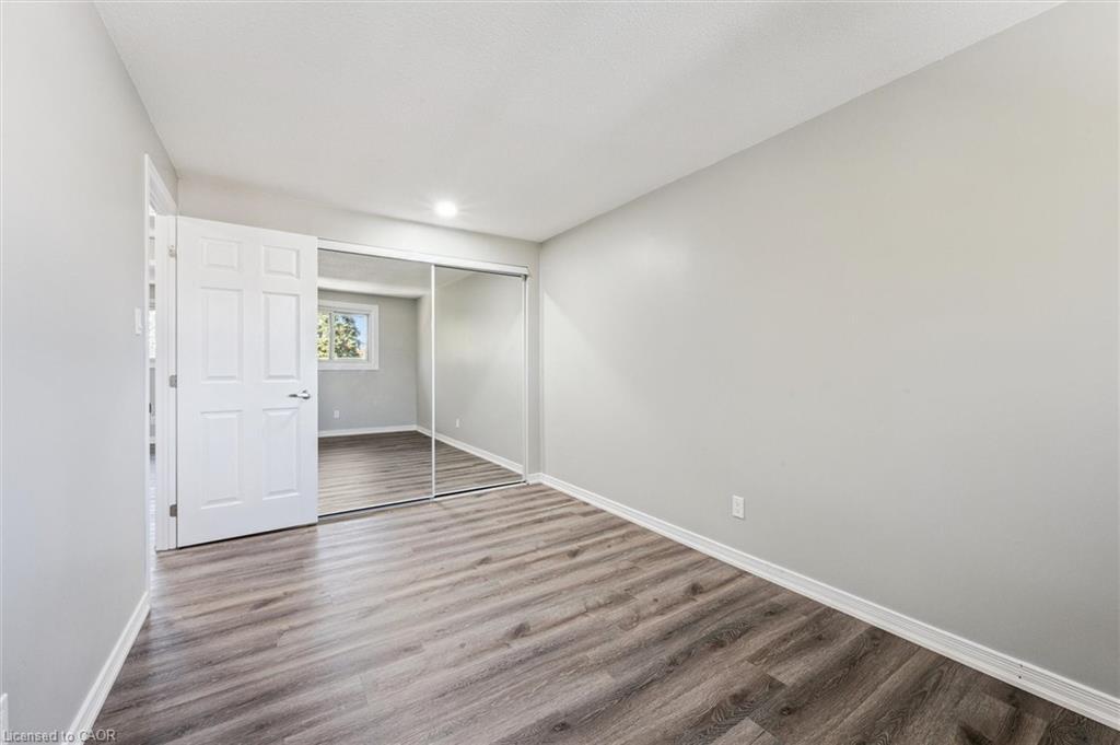 51-210 Glamis Road, Cambridge, ON - Indoor Photo Showing Other Room