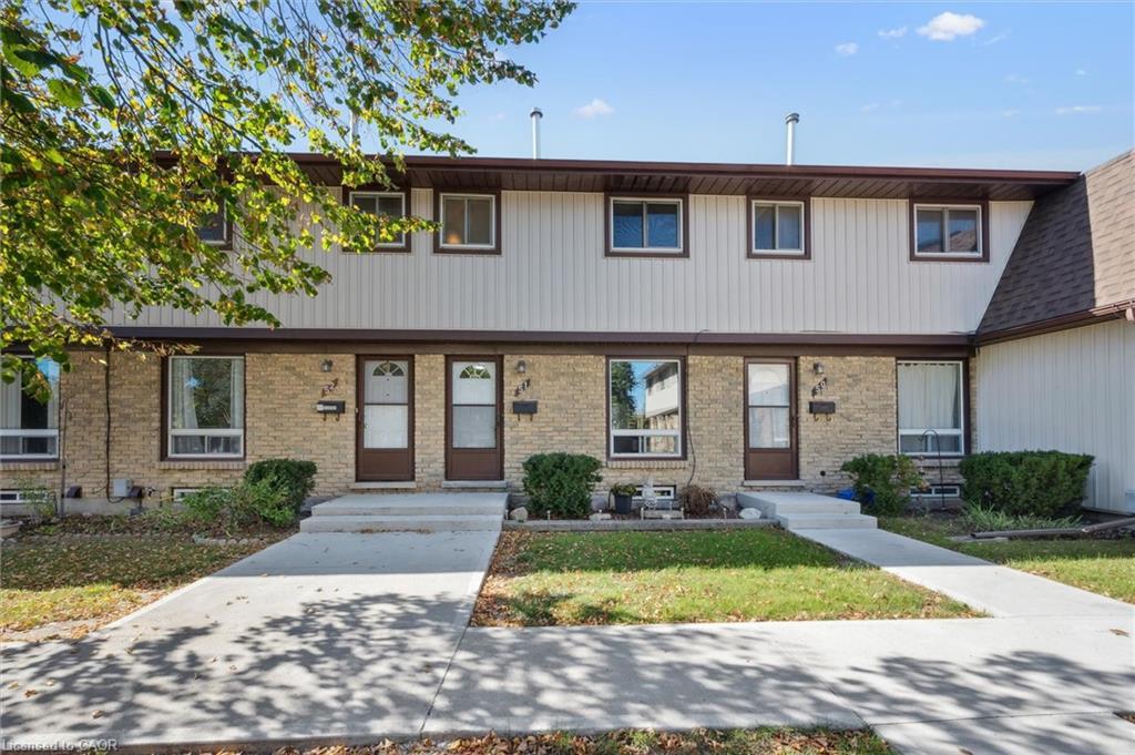 51-210 Glamis Road, Cambridge, ON - Outdoor With Facade