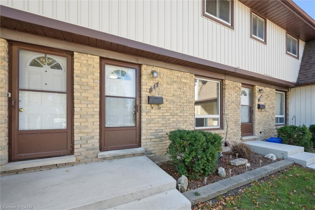 51-210 Glamis Road, Cambridge, ON - Outdoor With Exterior