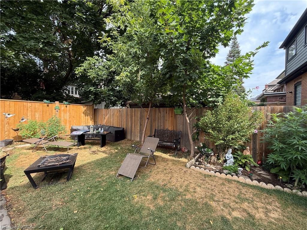 106 Spadina Avenue, Hamilton, ON - Outdoor