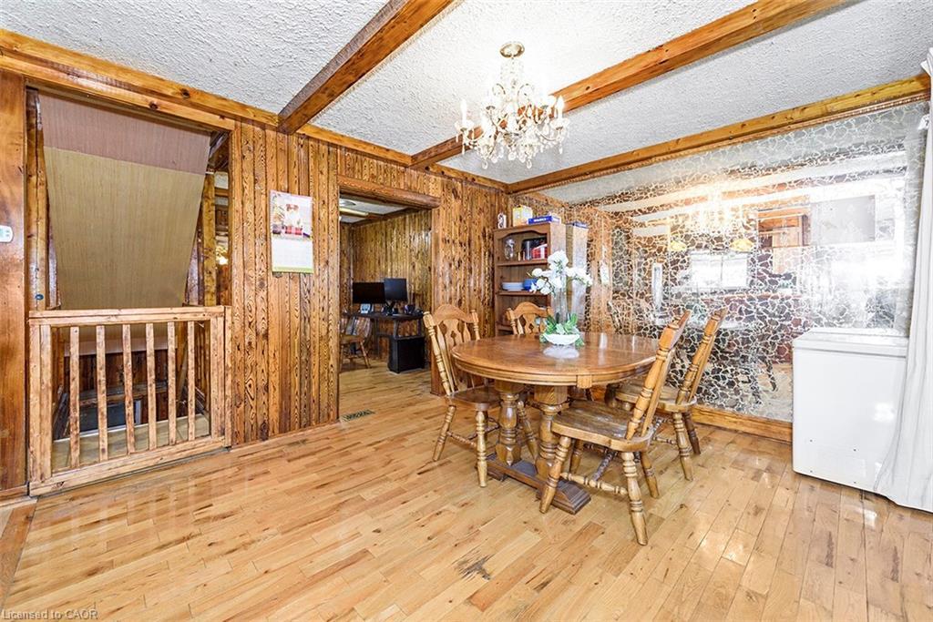 58 Eastvale Place, Hamilton, ON - Indoor Photo Showing Dining Room