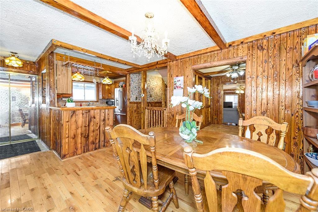 58 Eastvale Place, Hamilton, ON - Indoor Photo Showing Dining Room