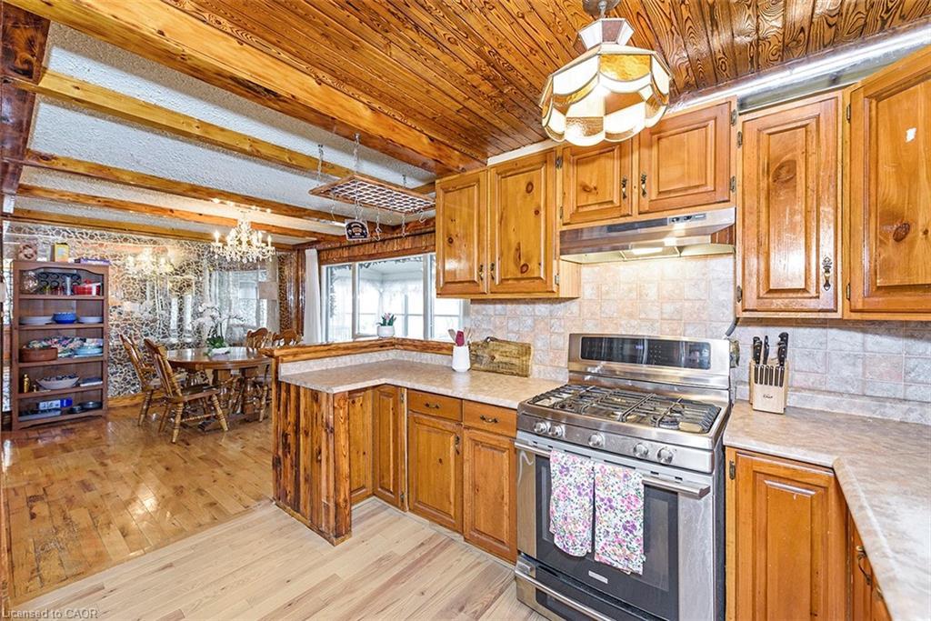 58 Eastvale Place, Hamilton, ON - Indoor Photo Showing Kitchen